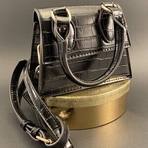 Urban Expressions Cross Body Bag